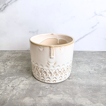 Load image into Gallery viewer, Lennon Flowerpot (2 sizes)