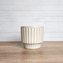 Load image into Gallery viewer, The Leaferie Dieu Ceramic pot. 3 colours pink, white and green colour. pot white