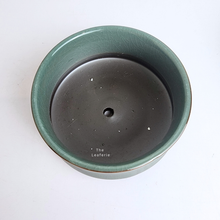 Load image into Gallery viewer, The Leaferie Zia Flowerpot. ceramic green pot