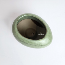 Load image into Gallery viewer, The Leaferie green shallow pot.ceramic flowerpot