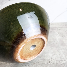 Load image into Gallery viewer, The Leaferie Xyla dark green shallow pot. ceramic material