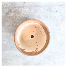 Load image into Gallery viewer, The Leaferie Nia pot. Green floral ceramic pot.