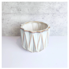 Load image into Gallery viewer, Froja Flowerpot