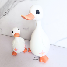 Load image into Gallery viewer, The Leaferie Ollie duck set of 2 ducklings. Material Resin.