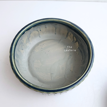 Load image into Gallery viewer, The Leaferie Willow shallow pot. 2 colours blue and green ceramic pot