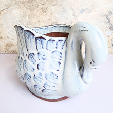 Load image into Gallery viewer, The Leaferie Garcon duck pot. ceramic material