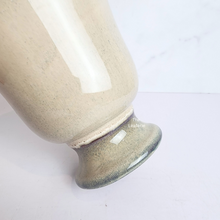 Load image into Gallery viewer, The Leaferie Keave trophy beige ceramic pot