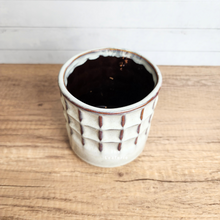 Load image into Gallery viewer, The Leaferie Lei flowerpot beige colour ceramic pot.