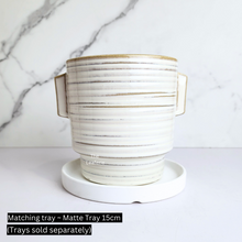 Load image into Gallery viewer, The Leaferie Iwan white ceramic pot