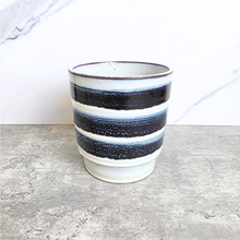 Load image into Gallery viewer, Makoto Flowerpot