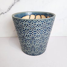 Load image into Gallery viewer, The Leaferie Vana Flowerpot. 3 colours ceramic pot