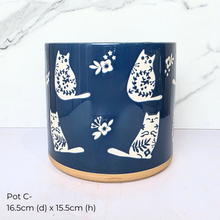 Load image into Gallery viewer, As-is Sept 25. ceramic pots and mugs with Leaferie logo.
