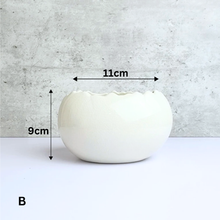 Load image into Gallery viewer, Maja Egg Flowerpot