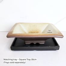 Load image into Gallery viewer, The Leaferie Mobee square shallow pot. ceramic material