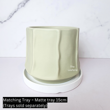 Load image into Gallery viewer, The Leaferie Leo green flowerpot. ceramic material