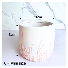 Load image into Gallery viewer, Leaferie seraya floral pot. 3 colours ceramic pot