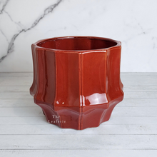 Load image into Gallery viewer, The Leaferie Pomme Red ceramic glossy pot.