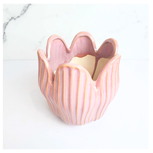 Load image into Gallery viewer, Castillo Flowerpot