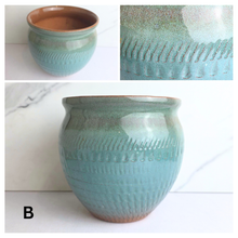 Load image into Gallery viewer, Avia Flowerpot