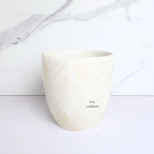Load image into Gallery viewer, The Leaferie Lewis ceramic pot. 2 colours green and white