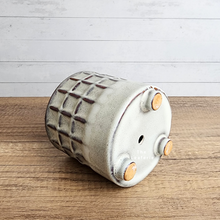 Load image into Gallery viewer, The Leaferie Lei flowerpot beige colour ceramic pot.