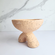 Load image into Gallery viewer, The Leaferie Gokcen 2 legged cement planter. no drainage hole