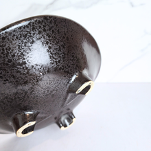 Load image into Gallery viewer, The Leaferie Sabi Flowerpot. 2 sizes tray