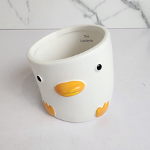 Load image into Gallery viewer, The Leaferie Odell flowerpot . 2 designs pink and white ceramic pot.