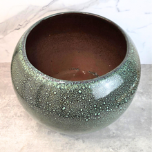 Load image into Gallery viewer, Armstrong Big Flowerpot (2 Colors)