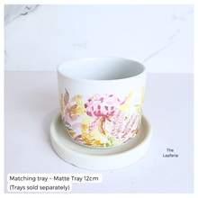Load image into Gallery viewer, The Leaferie Posie floral pot. ceramic materail