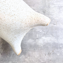 Load image into Gallery viewer, Adrienne Flowerpot