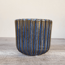 Load image into Gallery viewer, Radha Pot