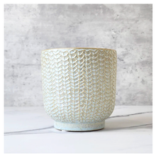 Load image into Gallery viewer, Lei Flowerpot