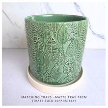 Load image into Gallery viewer, The Leaferie Cireva cermaic green floral pot