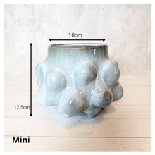 Load image into Gallery viewer, Ciara Flowerpot (2 Sizes)