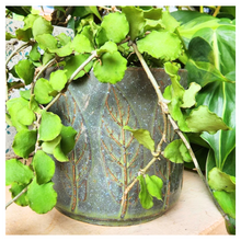 Load image into Gallery viewer, Riona Flowerpot
