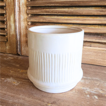 Load image into Gallery viewer, Savoy Flowerpot