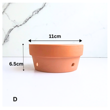 Load image into Gallery viewer, HANNA Terracotta Flowerpots with Holes (Shallow) 4 Sizes