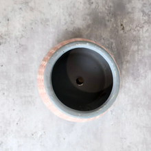 Load image into Gallery viewer, Osamu Flowerpot