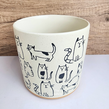 Load image into Gallery viewer, The Leaferie Mocca Flowerpot. dog and cat theme