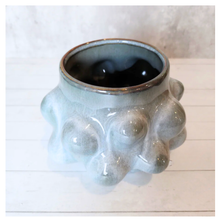 Load image into Gallery viewer, Ciara Flowerpot (2 Sizes)