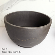 Load image into Gallery viewer, The Leaferie AS-IS Jan 25 . 9 new flowerpots