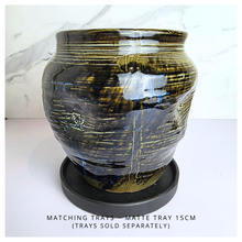 Load image into Gallery viewer, Anzu Leaferie ceramic flowerpot with green and black glaze on a white background, featuring the brand 'LEAFERIE'.