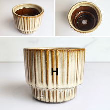 Load image into Gallery viewer, The Leaferie Petit Pots Series 12 . mini small ceramic pot. 9 designs. Design H