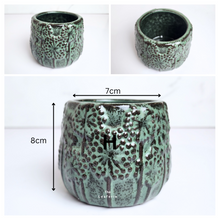 Load image into Gallery viewer, Petit Flowerpots (Series 16)