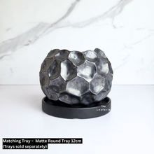 Load image into Gallery viewer, The Leaferie Deion Flowerpot. 2 colours black and white ceramic pot