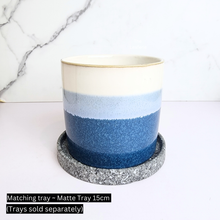 Load image into Gallery viewer, The Leaferie Akari pot. ceramic material