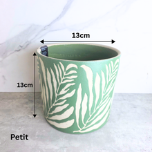 Load image into Gallery viewer, Lierra Flowerpot (3 sizes)