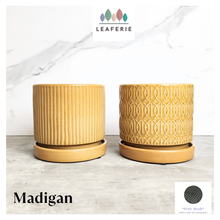 Load image into Gallery viewer, Madigan Flowerpot
