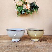 Load image into Gallery viewer, The Leaferie Grainne pot. 2 colours beige and yellow. ceramic shallow pot